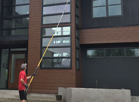 pressue washing the exterior of a home